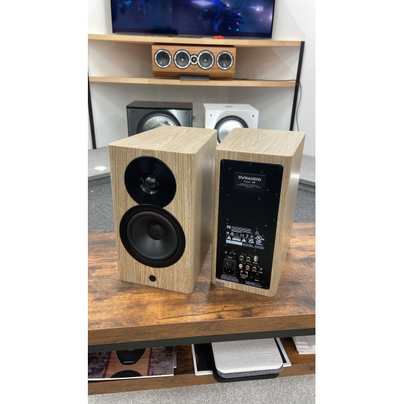 Dynaudio Focus 10 - Enceintes Bibliothèques connectées sans fil - Noir Laqué, Blanc Laqué, Bois Clair ou Noyer