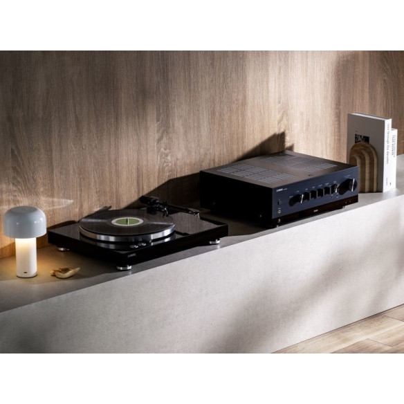 Yamaha TT-S303 - Platine Vinyle avec préampli phono - Laqué Noir