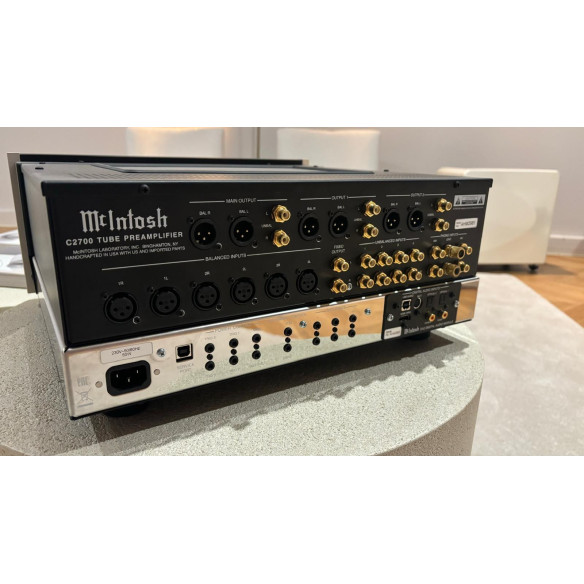 McIntosh C2700 - Préampli Stéréo à Tube - Noir
