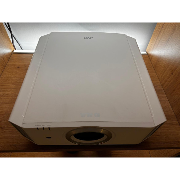 JVC DLA-X5500 - Vidéo Projecteur - Noir ou Blanc