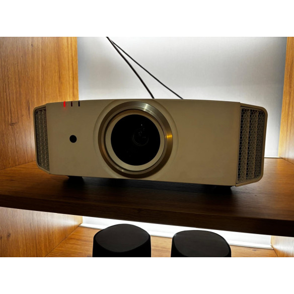 JVC DLA-X5500 - Vidéo Projecteur - Noir ou Blanc
