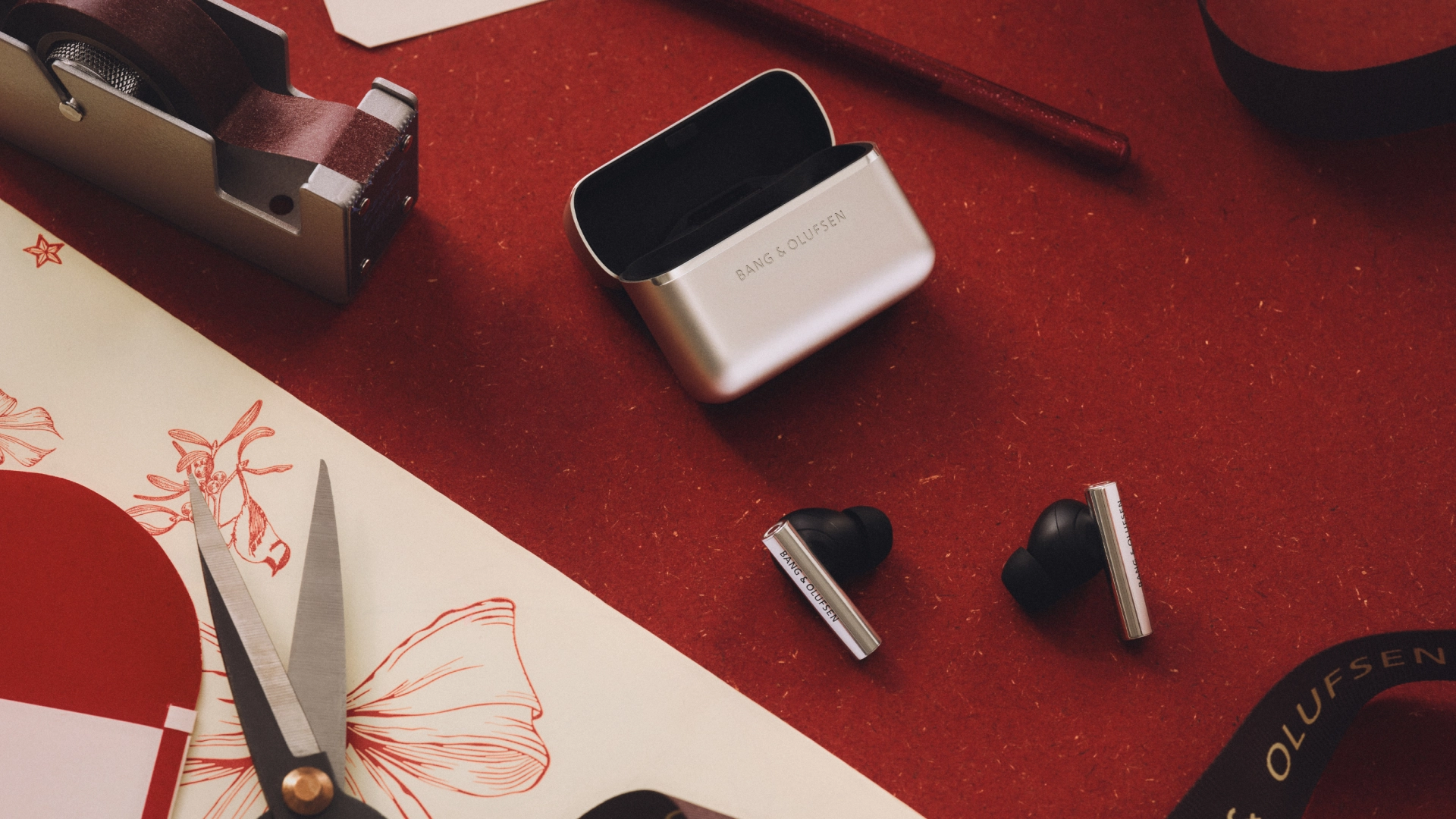 Bang & Olufsen Beo Grace Natural Aluminium avec boitier